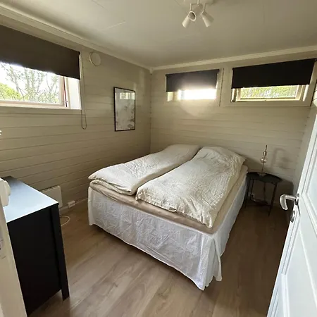 Apartmán Nyoppusset Sokkelleilighet Med Bra Bussforbindelser *